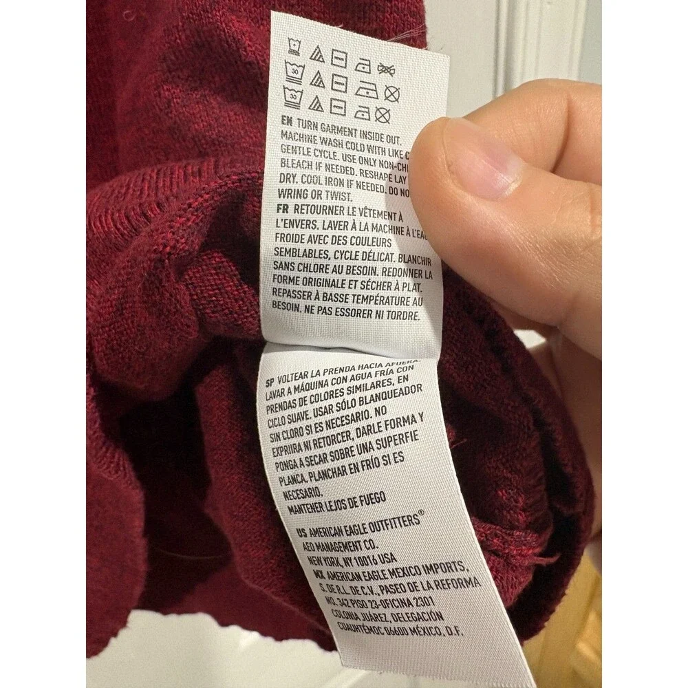 American Eagle Outfitters Sweater Mens Small Burgundy Cotton Crew Neck Logo